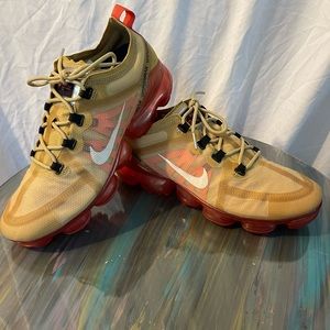 Nike VaporMax 2019 Club Gold Ember Glow size 9